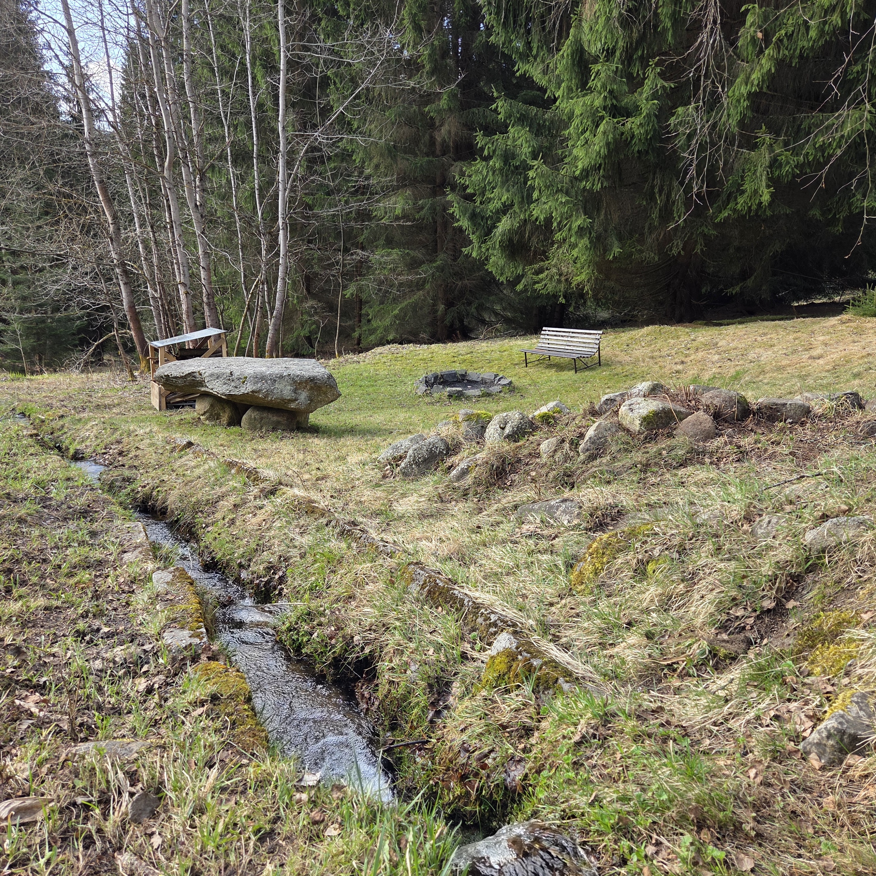 Chata Diana - pohled na ohniste 3